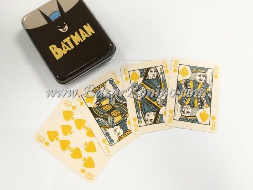 CM0040 - Mazzo carte Cartamundi Batman Tin Box